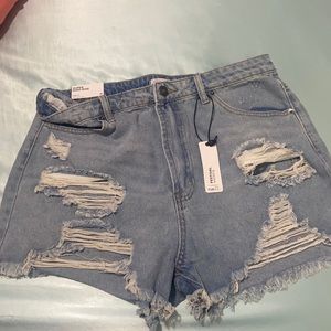 High wasted Jean shorts!